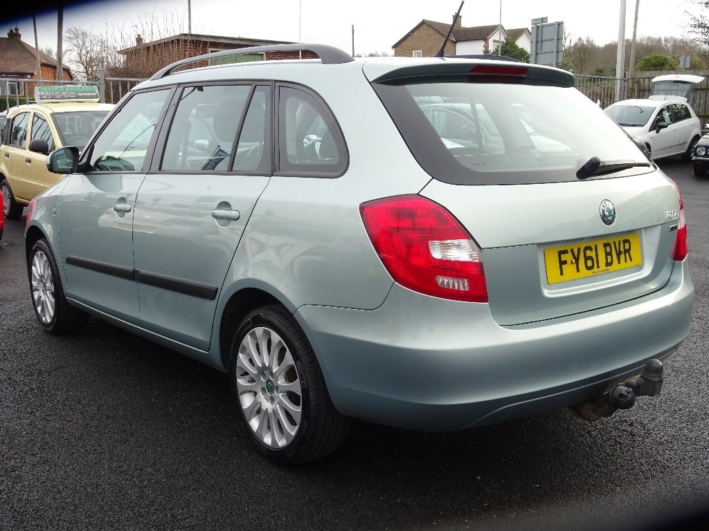 SKODA Fabia 1.6 TDI CR DPF Elegance 5dr 